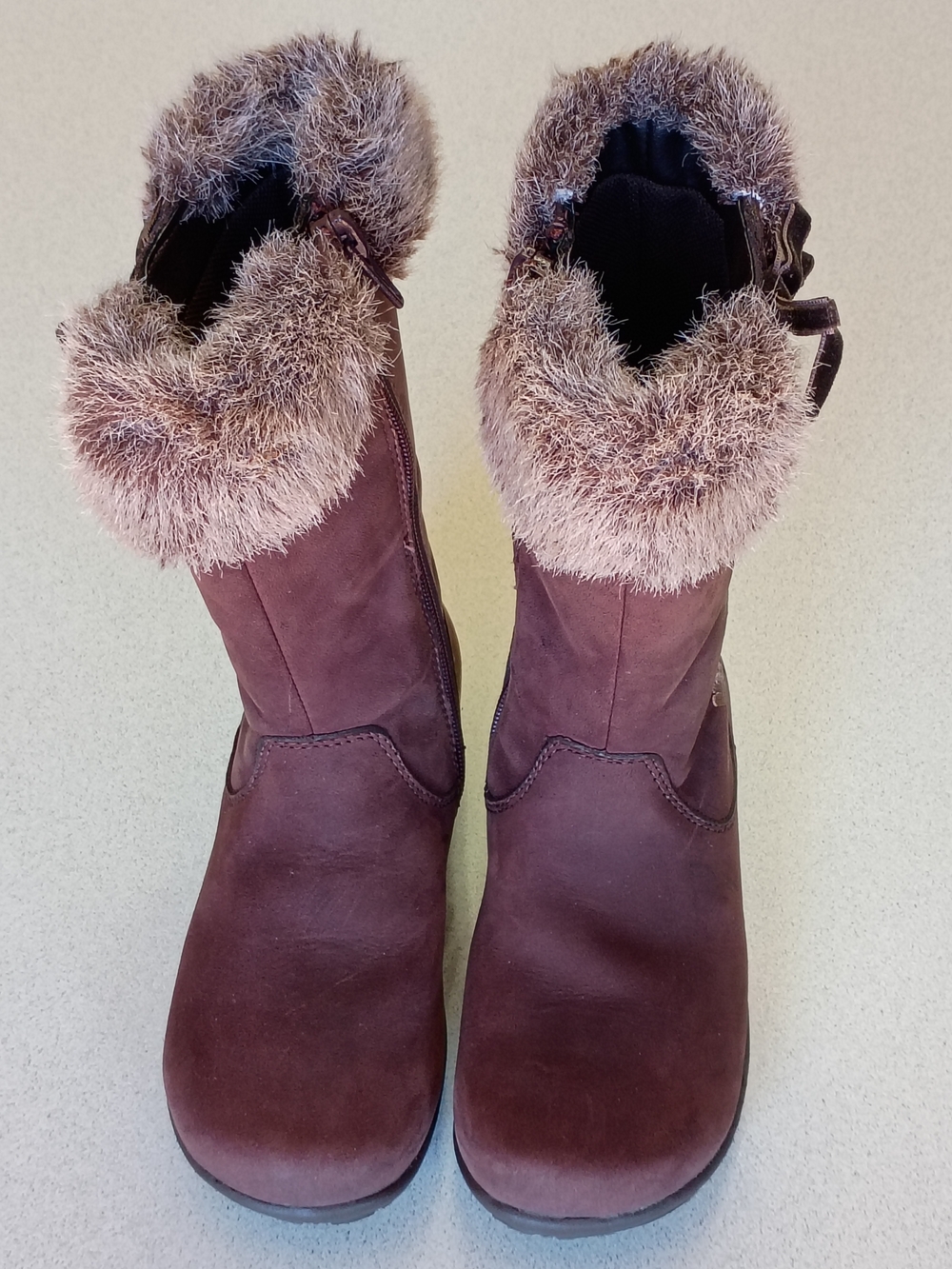 Clarks Girls Floral Boots Size 9.5 Suede Look Faux Fur Trim Excellent Condition